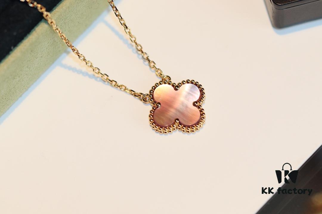 VCA Single Flower Natural Pink Shell Arrives ❤️