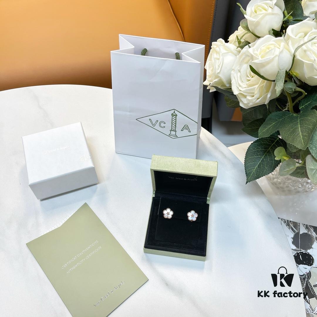692fc14c99f2d84055c8832e ❗️New Hot Product❗️ 2021 New Lucky Spring Collection Van Cleef & Arpels Lucky Spring Series Plum Blossom Clip-On Earrings