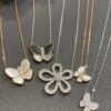 692fc15299f2d84055c88338 Vca Luxury Pendant, In Stock, Jewelry Craftsmanship