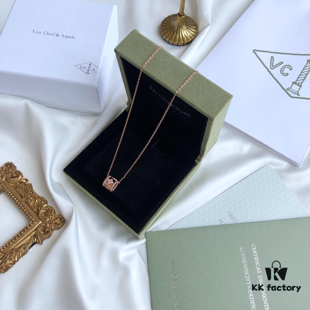 692fc19799f2d84055c88398 Van Cleef & Arpels Alhambra Clover Necklace Silver Version, Original Custom-Made! Material: 925 Sterling Silver with Vacuum Electroplated 18K Gold Chain