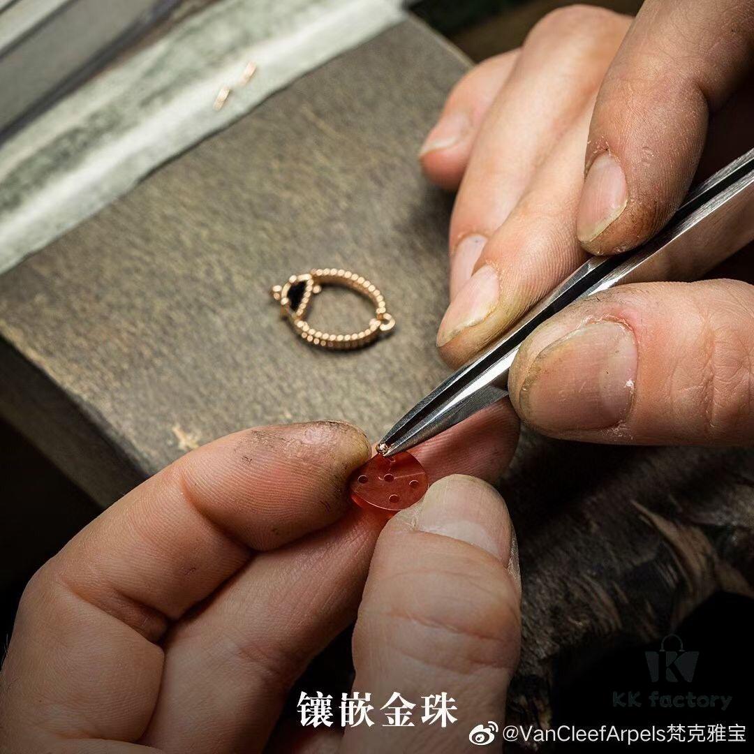 692fc1a899f2d84055c883ae Top-tier VCA Lucky Ladybug Bracelet - Pre-order, Shipment on May 22nd