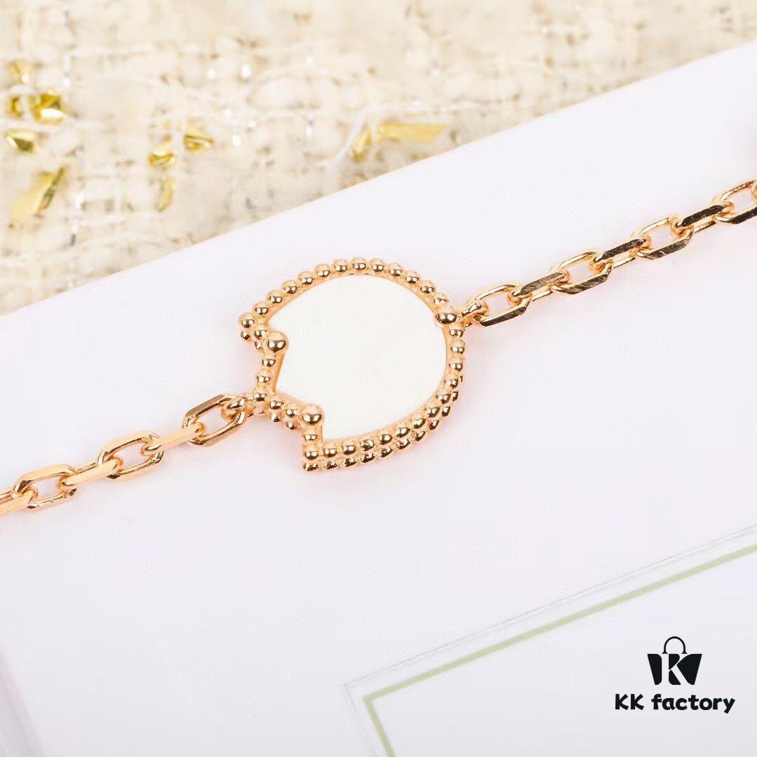 692fc1ad99f2d84055c883b6 Top-tier VCA-style Ladybug Bracelet Z+, Genuine Jewelry-Grade ZP, Customizable in Real Gold and Diamonds, Only Authentic ZP Real Gold Version, Superior to All Other Gold Products on Market! Lucky Spring Collection Features Ladybugs and Floral Motifs, Celebrating Van Cleef & Arpels' Beloved Theme of Spring Rebirth