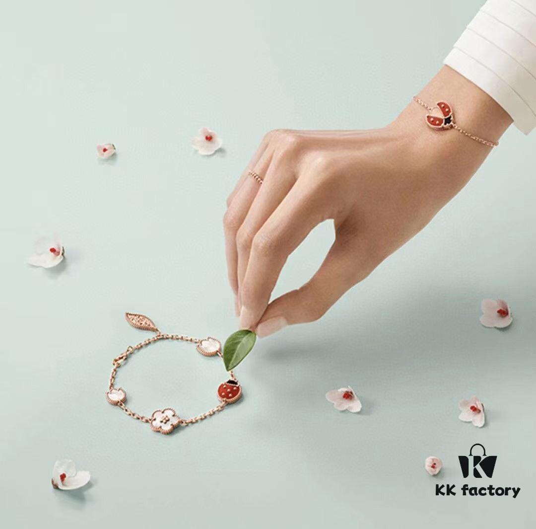 692fc1b099f2d84055c883b9 Top-tier VCA-style Ladybug Bracelet Z+, Genuine Jewelry-Grade ZP, Customizable in Real Gold and Diamonds, Only Authentic ZP Real Gold Version, Superior to All Other Gold Products on Market! Lucky Spring Collection Features Ladybugs and Floral Motifs, Celebrating Van Cleef & Arpels' Beloved Theme of Spring Rebirth