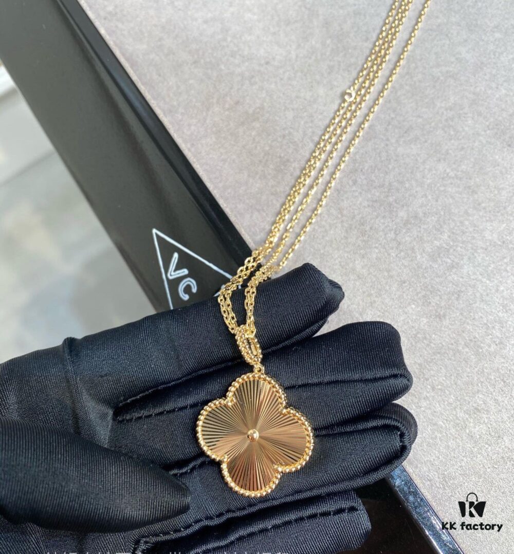 692fc21599f2d84055c8844c VCA New Double-Sided Guilloche Engraved Clover Long Necklace in Gold
