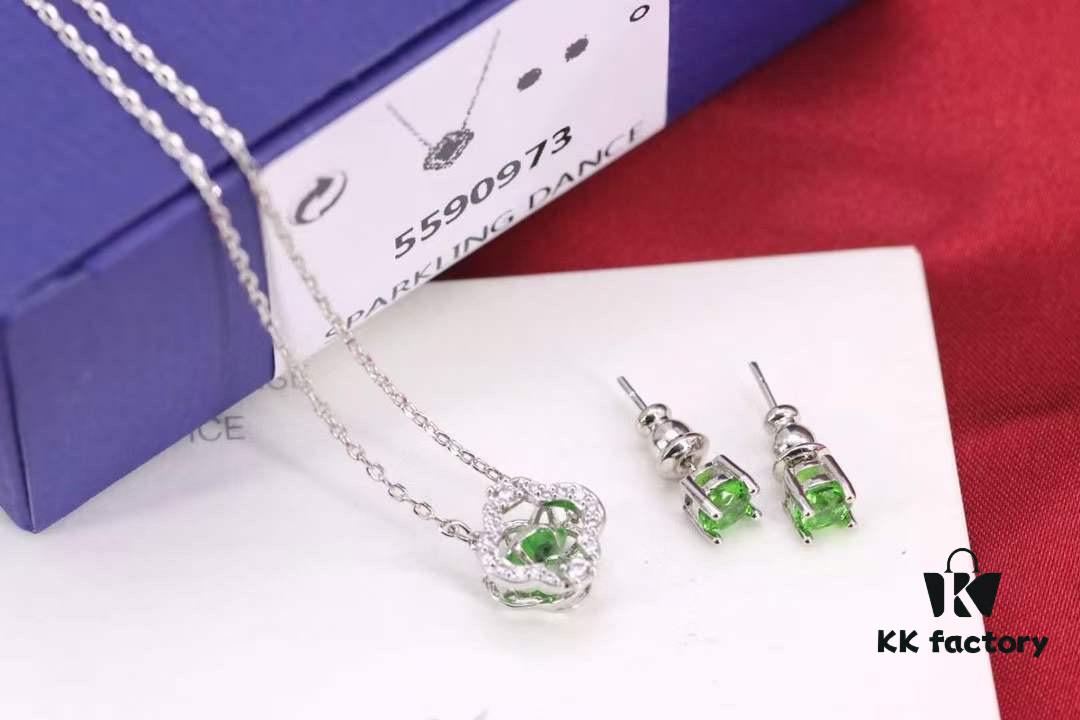692fc21d99f2d84055c88458 Swarovski Green Beating Heart Four-Leaf Clover Single Diamond Set