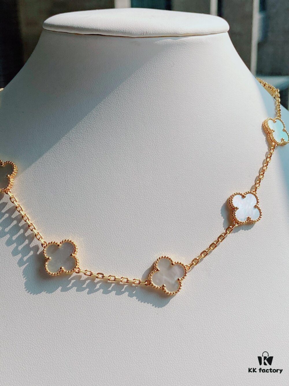 VCA Alhumbra Vintage Ten-Flower Yellow Gold White Shell Necklace