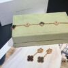 Van Cleef & Arpels VCA Set, Wear as a Complete Set to Instantly Enhance Your Elegance