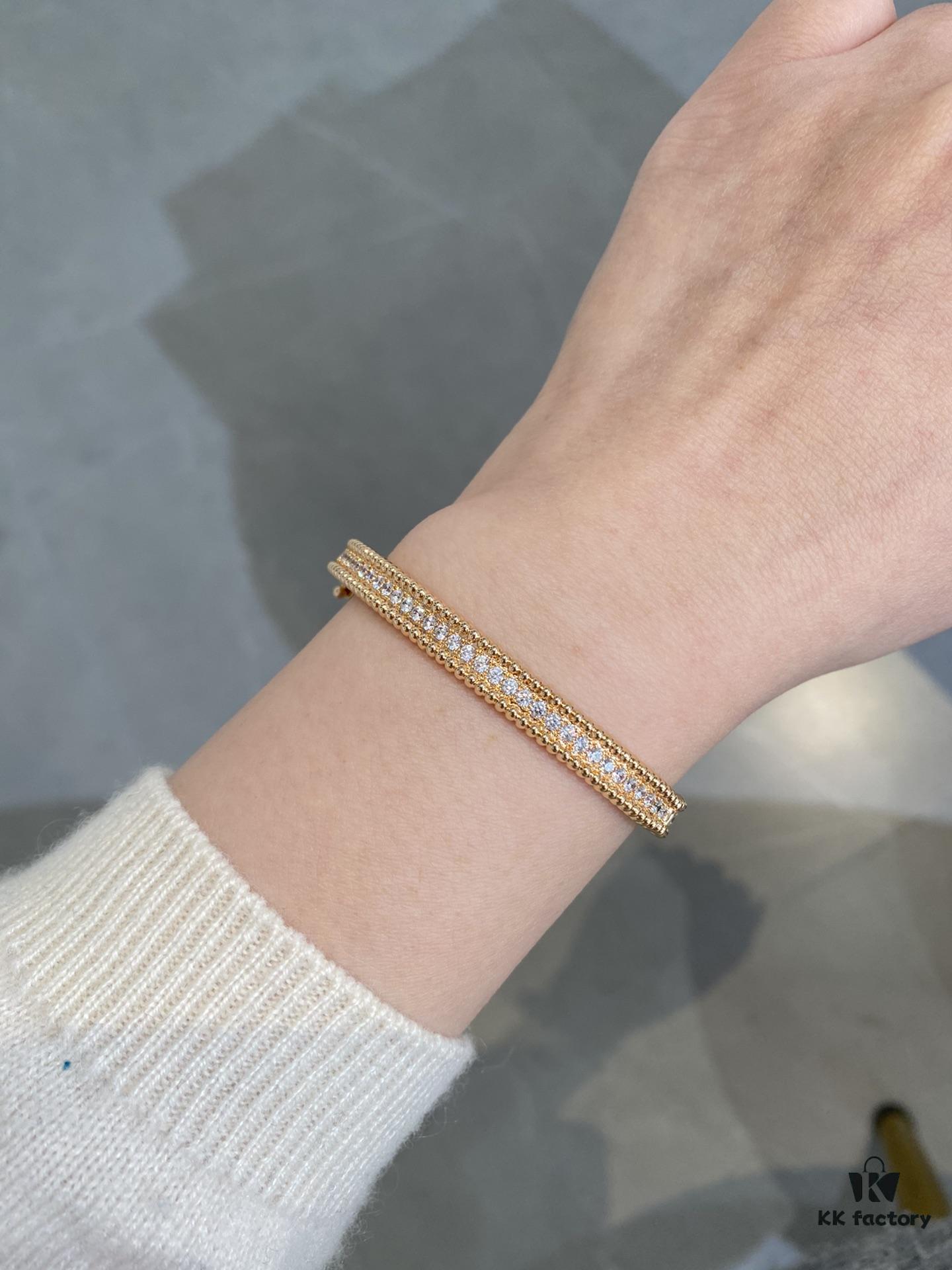 692fc2f199f2d84055c885a6 New VCA Four-Leaf Clover Perlee Beaded Bracelet, Single Row Diamond Bracelet, Classic Stacking Design, Vintage and Exquisite