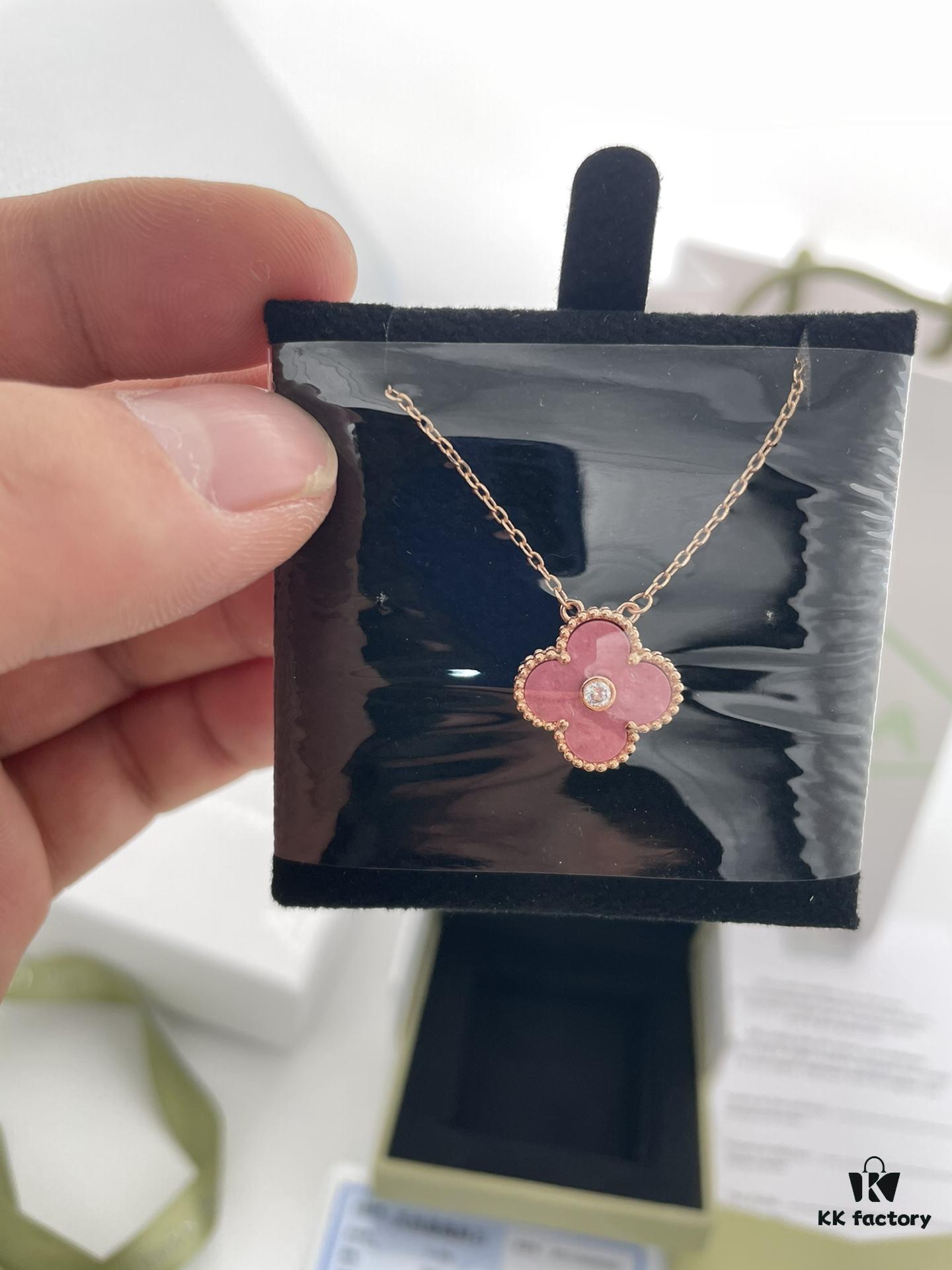 692fc34599f2d84055c88624 2021 Christmas Limited Edition Rhodonite Four-Leaf Clover Necklace, ZP Version