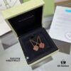 692fc39b99f2d84055c886a5 Chunky Chain with CNC-Cut Clasp, V Gold Plated with Imitation Gold, Vca Clover Necklace Featuring White Mother-of-Pearl, Red Agate, and Black Agate