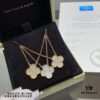 692fc39e99f2d84055c886ab Chunky Chain with CNC-Cut Clasp, V Gold Plated with Imitation Gold, Vca Clover Necklace Featuring White Mother-of-Pearl, Red Agate, and Black Agate