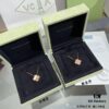 Chunky Chain with CNC Buckle, V Gold Plated Mi Gold, VCA Clover Natural Pink Shell Necklace