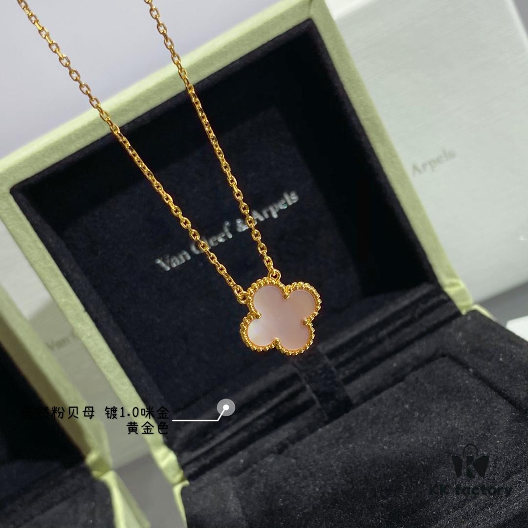 Chunky Chain with CNC Buckle, V Gold Plated Mi Gold, VCA Clover Natural Pink Shell Necklace