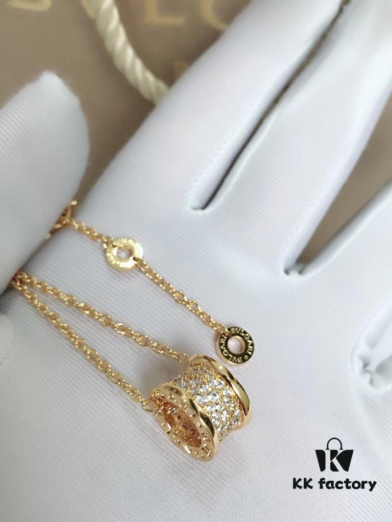692fc3e699f2d84055c88725 Bvlgari Serpenti Necklace 🎀 Fully Diamond-Encrusted Design ✨ Triple Row Diamonds ✨ Goddess Edition 💎 Elegant and Stylish 👏🏻 High-Quality Replica, Available in Three Colors