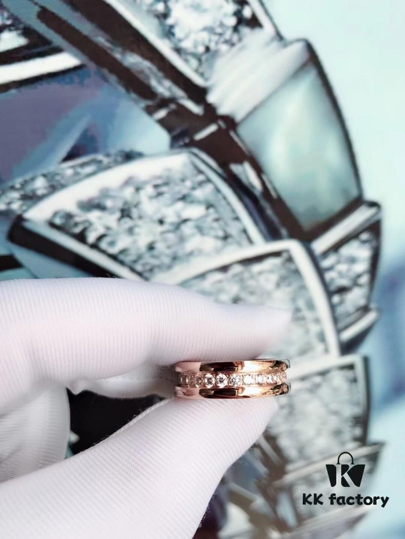 692fc3e899f2d84055c8872a BVLGARI New CNC-Paved Diamond Carved Ring in White and Rose Gold