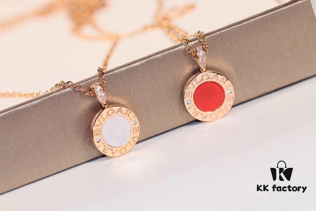 692fc3f299f2d84055c8873b Bvlgari Double-Sided Pendant Necklace with Natural Stone – One Side Red Agate, One Side White Mother-of-Pearl