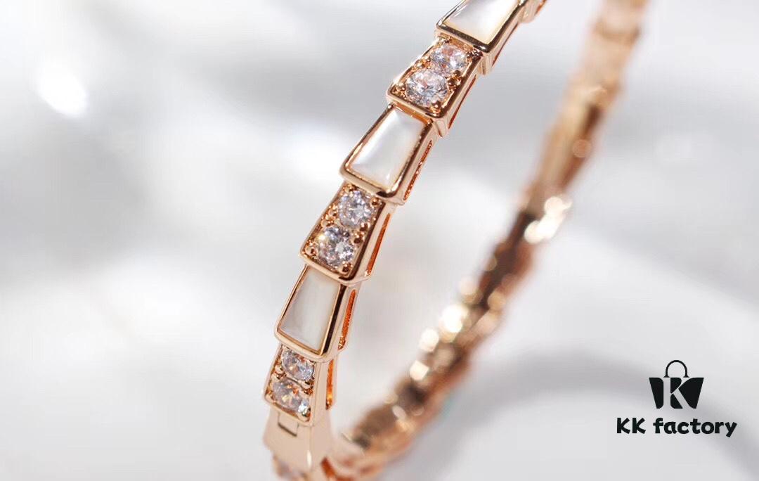 692fc43499f2d84055c887a5 Hot In-Stock Natural Shell Bracelet BVLGARI Classic Reissue Bulgari Snake Bracelet 925 Sterling Silver Thick Gold Plated with Natural Mother of Pearl Elegant Luxury Design