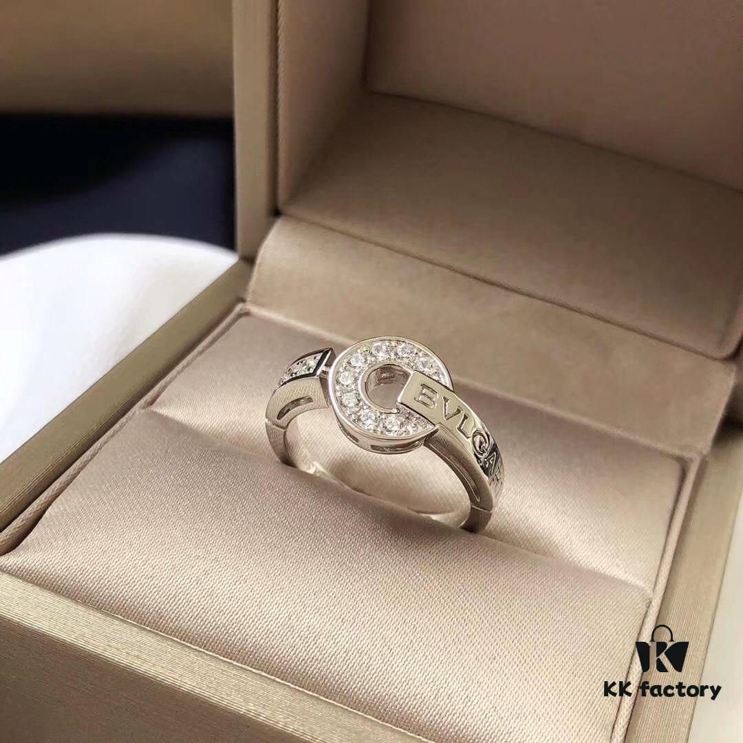 692fc43899f2d84055c887ad Bvlgari Bvlgari Series Signature Ring