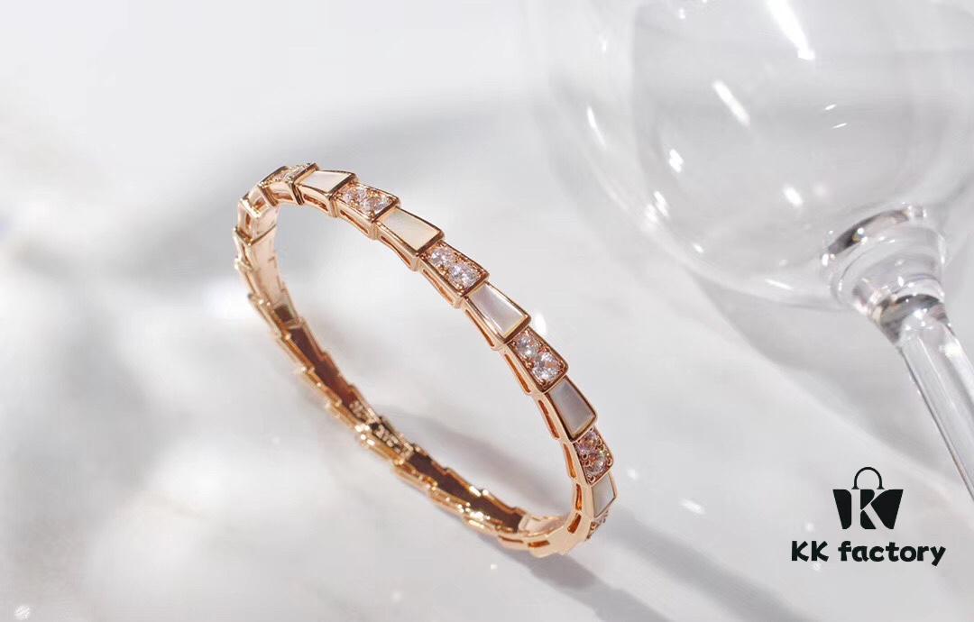 692fc43c99f2d84055c887b5 Hot In-Stock Natural Shell Bracelet BVLGARI Classic Reissue Bulgari Snake Bracelet 925 Sterling Silver Thick Gold Plated with Natural Mother of Pearl Elegant Luxury Design
