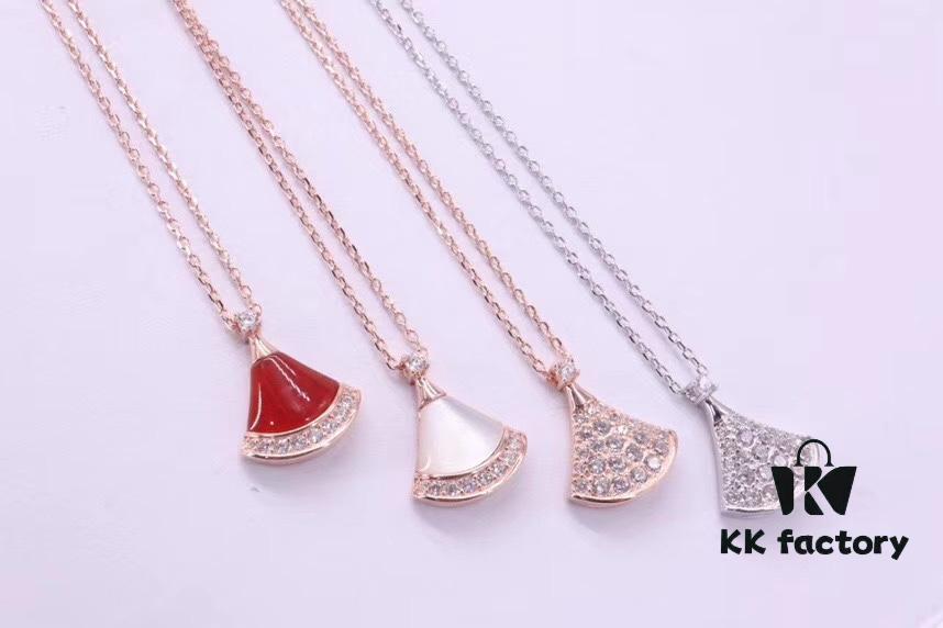 692fc43f99f2d84055c887bd Bvlgari Bulgari Small Skirt Diamond-Set Collarbone Necklace