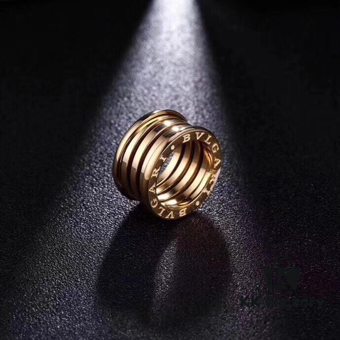 692fc46a99f2d84055c88816 BV* Bvlgari Spring Ring – A Masterpiece of Design, the Go-To Choice for Celebrities, Influencers, and Trendsetters, Ideal as a Couple's Ring