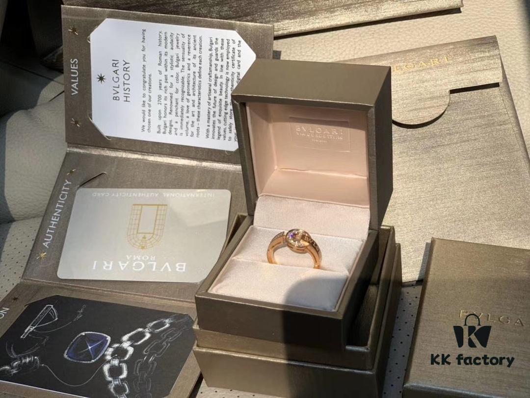 692fc48399f2d84055c88847 Bvlgari's Most Popular Lucky Coin Ring, Also Known as 'Fortune Rotation', Ideal as Wedding Bands, Elegant and Brightening to the Hands, Featuring Brilliant Diamonds with a Glowing Effect, Rose Gold Version is the Bestseller with Exceptional Symbolism