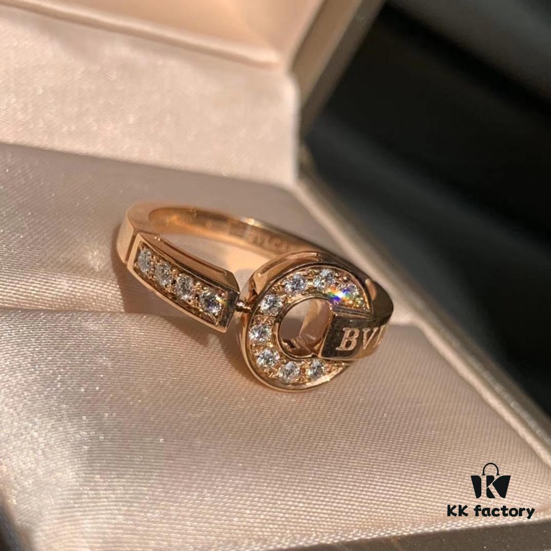 692fc48399f2d84055c88848 Bvlgari's Most Popular Lucky Coin Ring, Also Known as 'Fortune Rotation', Ideal as Wedding Bands, Elegant and Brightening to the Hands, Featuring Brilliant Diamonds with a Glowing Effect, Rose Gold Version is the Bestseller with Exceptional Symbolism
