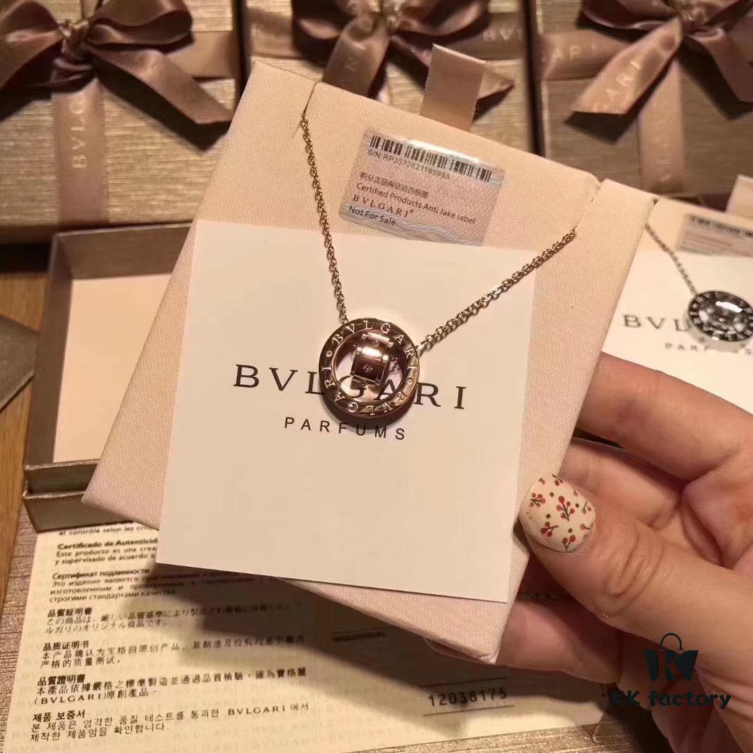 692fc48d99f2d84055c88863 Bvlgari Classic Large Double Ring Necklace ✨ Long-lasting Color, Anti-allergic Treatment, Original Replica, High-end Custom 925 Pure Silver, 1:1 Counterfeit Super Fine 🔥🔥 Each Piece Handcrafted, Unbeatable Value ✨ Rose Gold and White Gold, Original Style Chain, Couple's Design