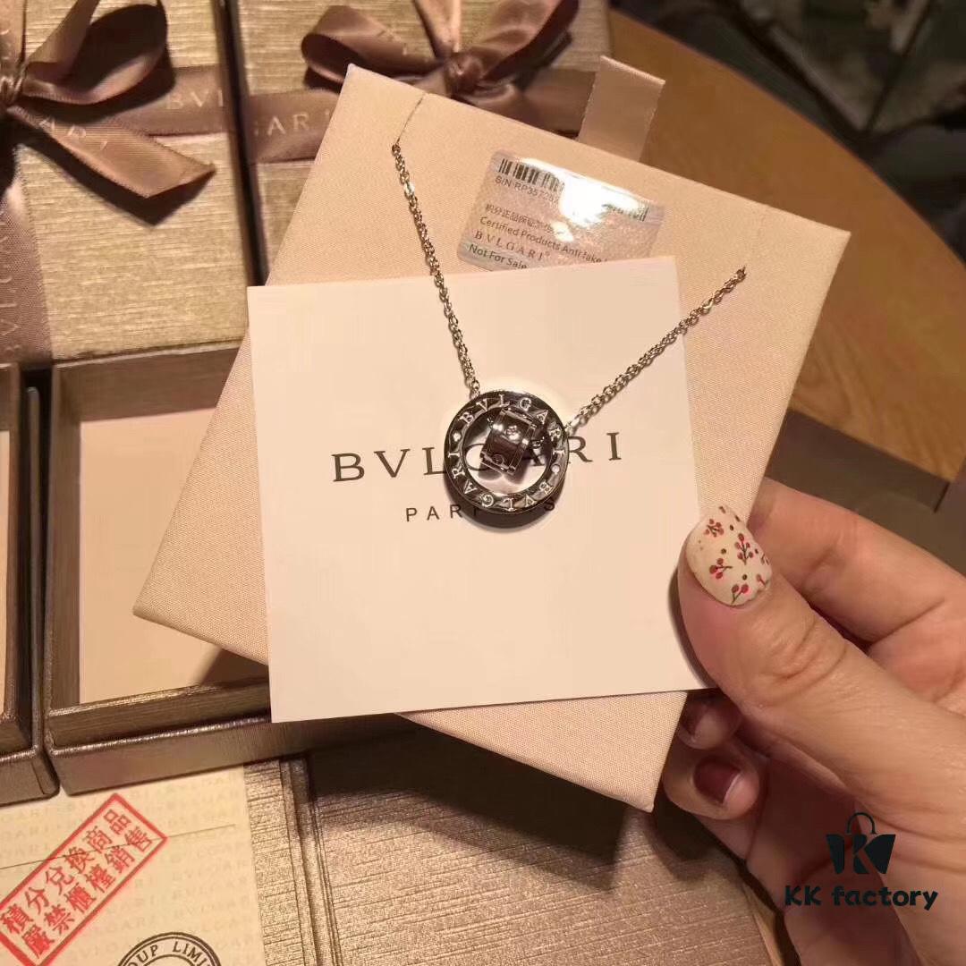 692fc48e99f2d84055c88867 Bvlgari Classic Large Double Ring Necklace ✨ Long-lasting Color, Anti-allergic Treatment, Original Replica, High-end Custom 925 Pure Silver, 1:1 Counterfeit Super Fine 🔥🔥 Each Piece Handcrafted, Unbeatable Value ✨ Rose Gold and White Gold, Original Style Chain, Couple's Design