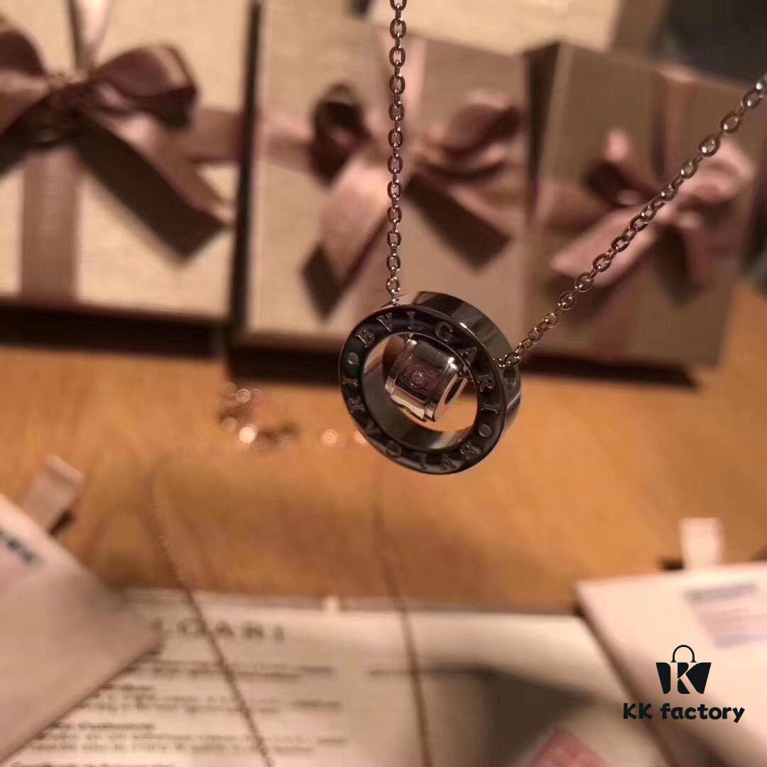 692fc48e99f2d84055c88868 Bvlgari Classic Large Double Ring Necklace ✨ Long-lasting Color, Anti-allergic Treatment, Original Replica, High-end Custom 925 Pure Silver, 1:1 Counterfeit Super Fine 🔥🔥 Each Piece Handcrafted, Unbeatable Value ✨ Rose Gold and White Gold, Original Style Chain, Couple's Design