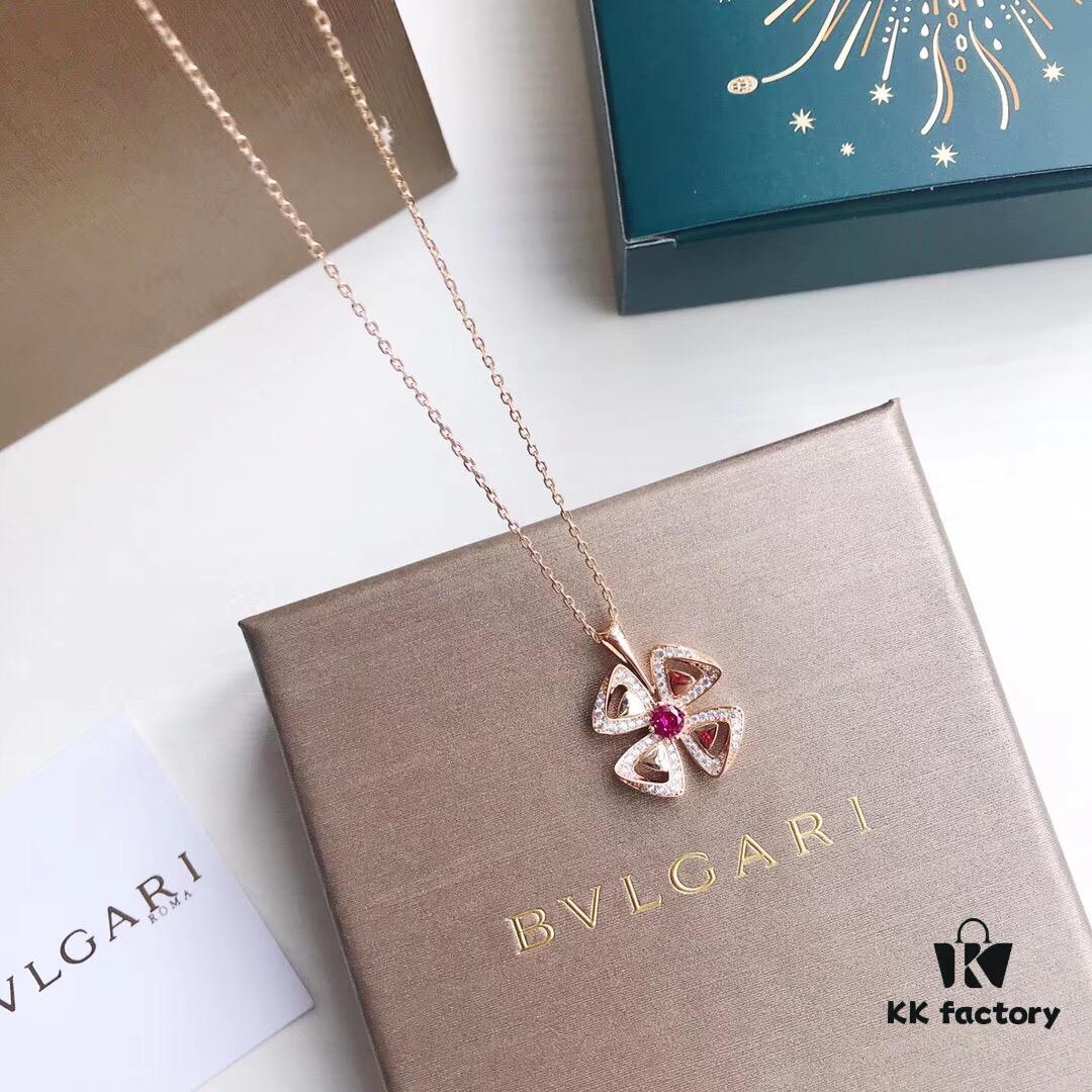 692fc4aa99f2d84055c88893 BVLGARI Fiorever Series Clover Necklace