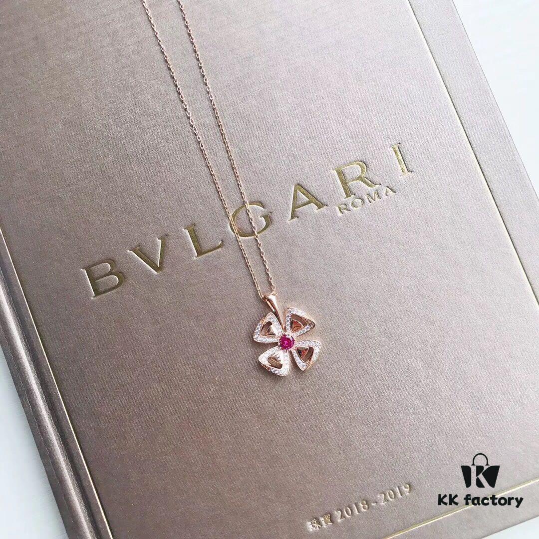 692fc4aa99f2d84055c88895 BVLGARI Fiorever Series Clover Necklace