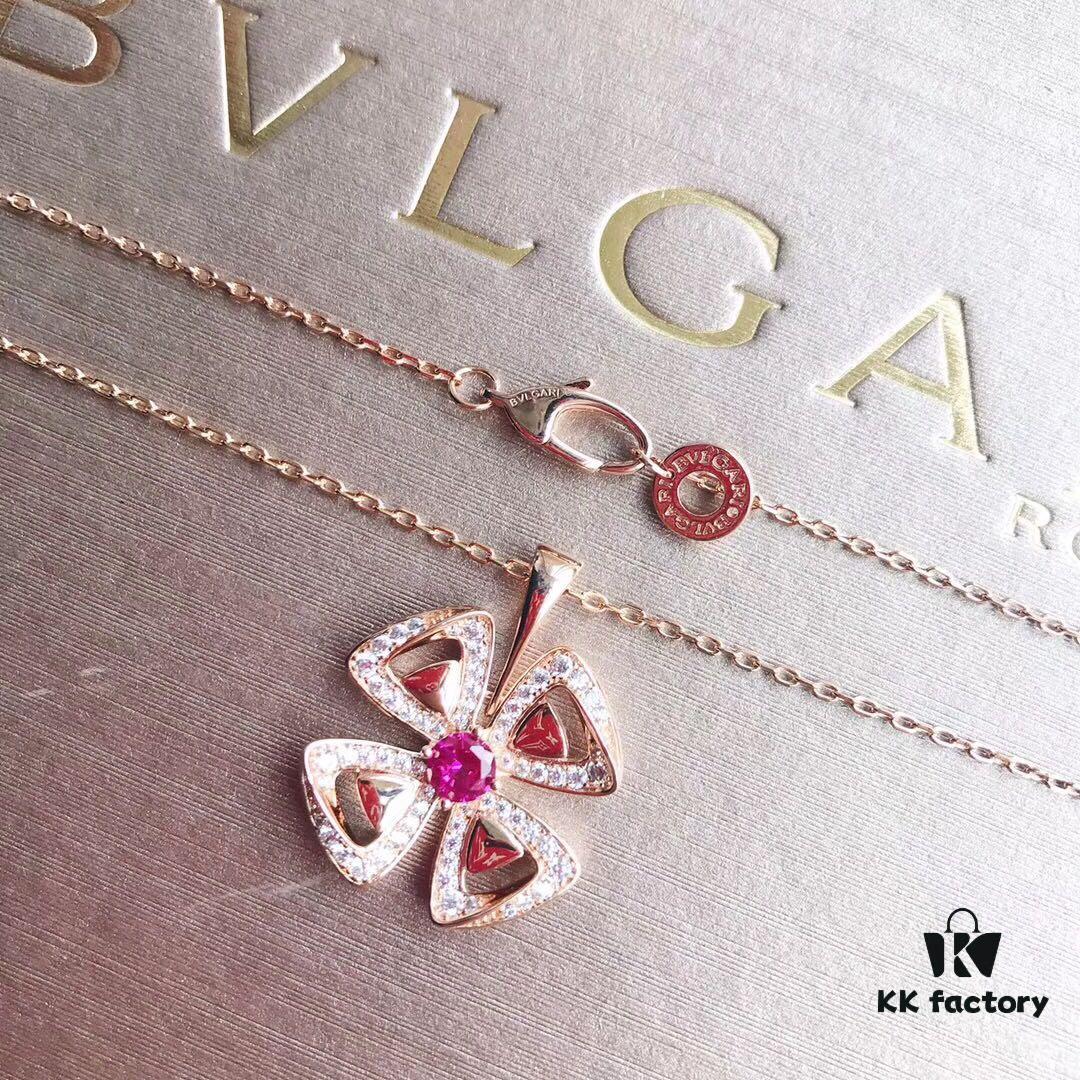 692fc4ab99f2d84055c88896 BVLGARI Fiorever Series Clover Necklace