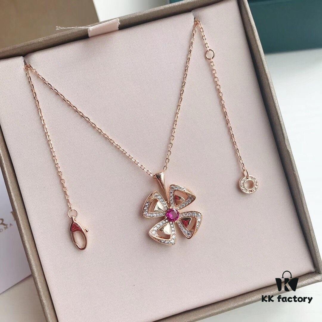 692fc4ac99f2d84055c88898 BVLGARI Fiorever Series Clover Necklace