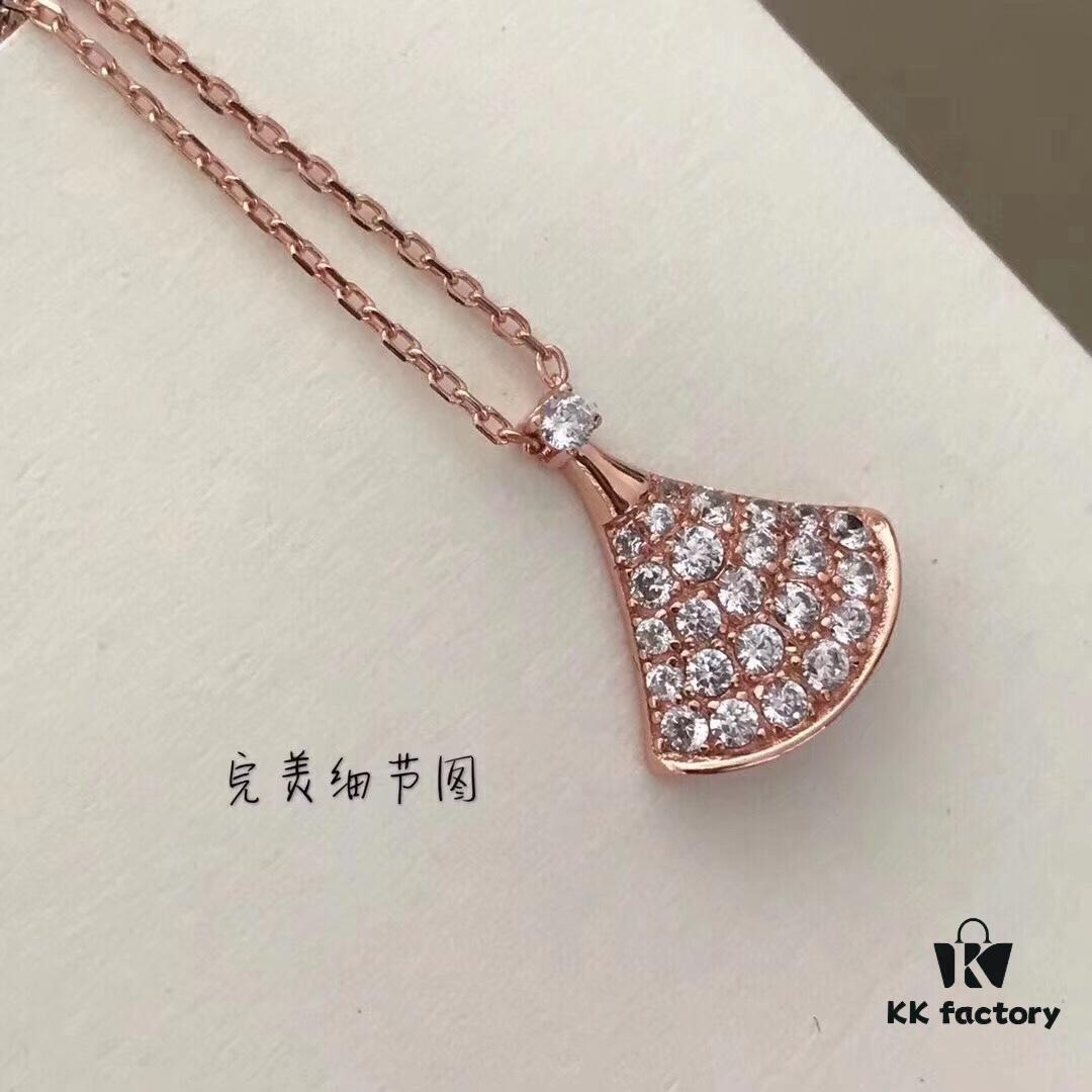692fc4c199f2d84055c888c3 Bvlgari Bulgari Classic DIVA Series Skirt Full Diamond Fan-shaped Necklace