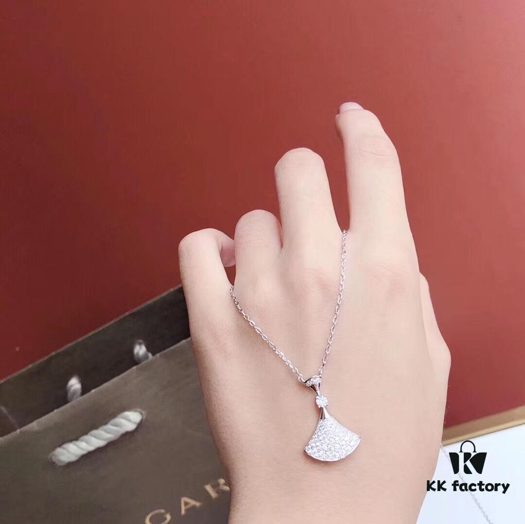 692fc4d899f2d84055c888ec Bvlgari Bulgari Diva Series High-End Custom Necklace, Imported 925 Sterling Silver with 18K Gold and Diamond-Paved Fan-Shaped Pendant, Platinum and Rose Gold Options