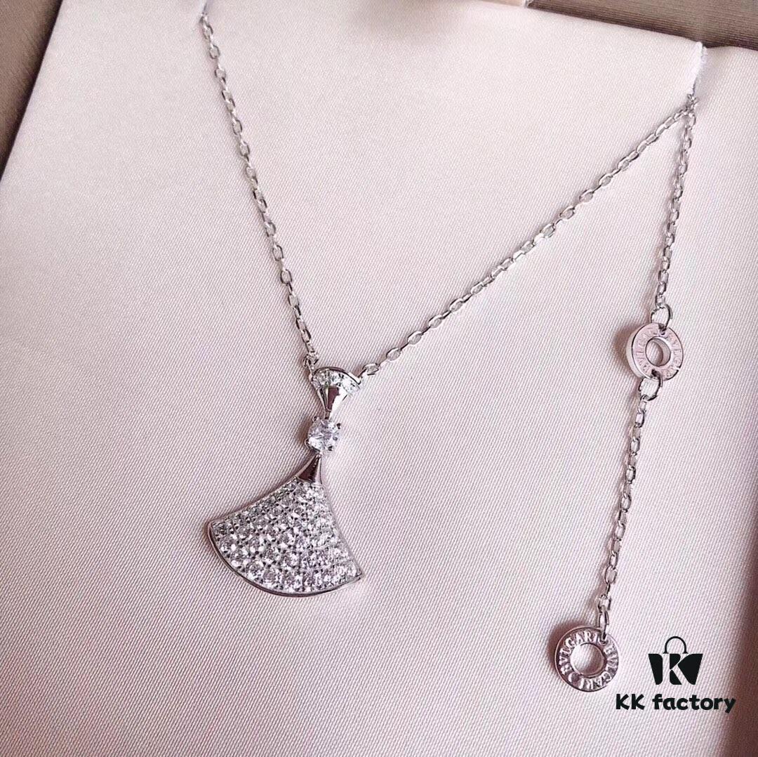 692fc4dd99f2d84055c888f3 Bvlgari Bulgari Diva Series High-End Custom Necklace, Imported 925 Sterling Silver with 18K Gold and Diamond-Paved Fan-Shaped Pendant, Platinum and Rose Gold Options
