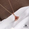 692fc53499f2d84055c8895f Bvlgari DIVA Series, a Hit on Xiaohongshu. Inspired by 16th-century Europe, where fans became symbols of art and nobility, the DIVA collection features colorful gemstones and fan-inspired designs. Now Bvlgari triumphantly brings back the DIVA series, reviving timeless elegance. This 925 sterling silver necklace with vacuum-plated rose gold plating is fade-resistant and hypoallergenic, adorned with red carnelian for luxurious beauty. Chain length: 40cm + 4cm adjustable. Includes complete Bvlgari retail packaging