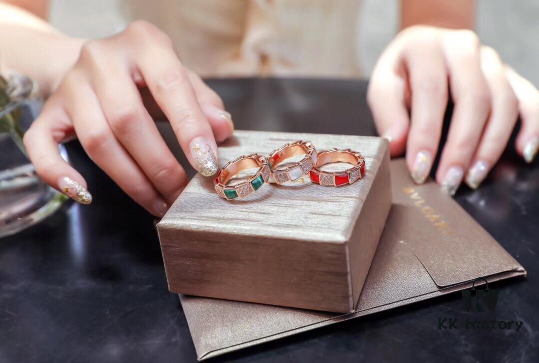 692fc54699f2d84055c8898b Luxury Level Three-Color Natural Shell Agate Ring BVLGARI Serpenti Design 925 Sterling Silver Thick Gold Plated Diamond-Cut Elegant Women's Ring