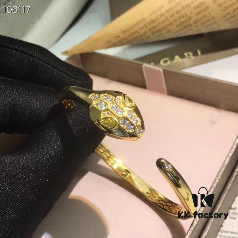 692fc57c99f2d84055c889ef High-End Quality Best-Selling Bvlgari BV Snake Bracelet Arrives! The Snake Design, a Signature of BV, Has Long Become a Classic!