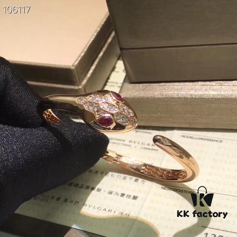 692fc57c99f2d84055c889f0 High-End Quality Best-Selling Bvlgari BV Snake Bracelet Arrives! The Snake Design, a Signature of BV, Has Long Become a Classic!
