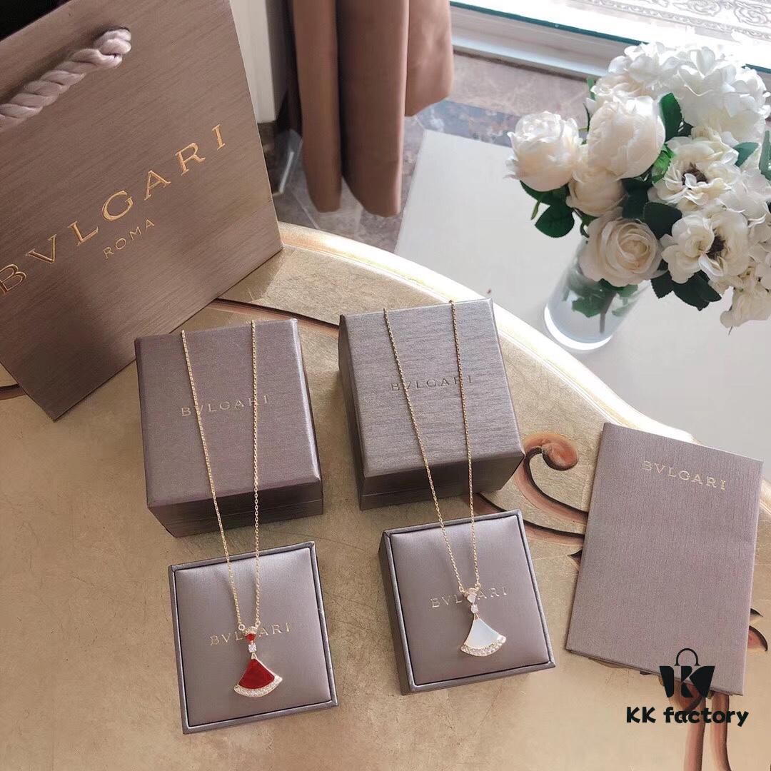692fc58399f2d84055c889f9 Bvlgari BV Natural Mother-of-Pearl Pendant Necklace