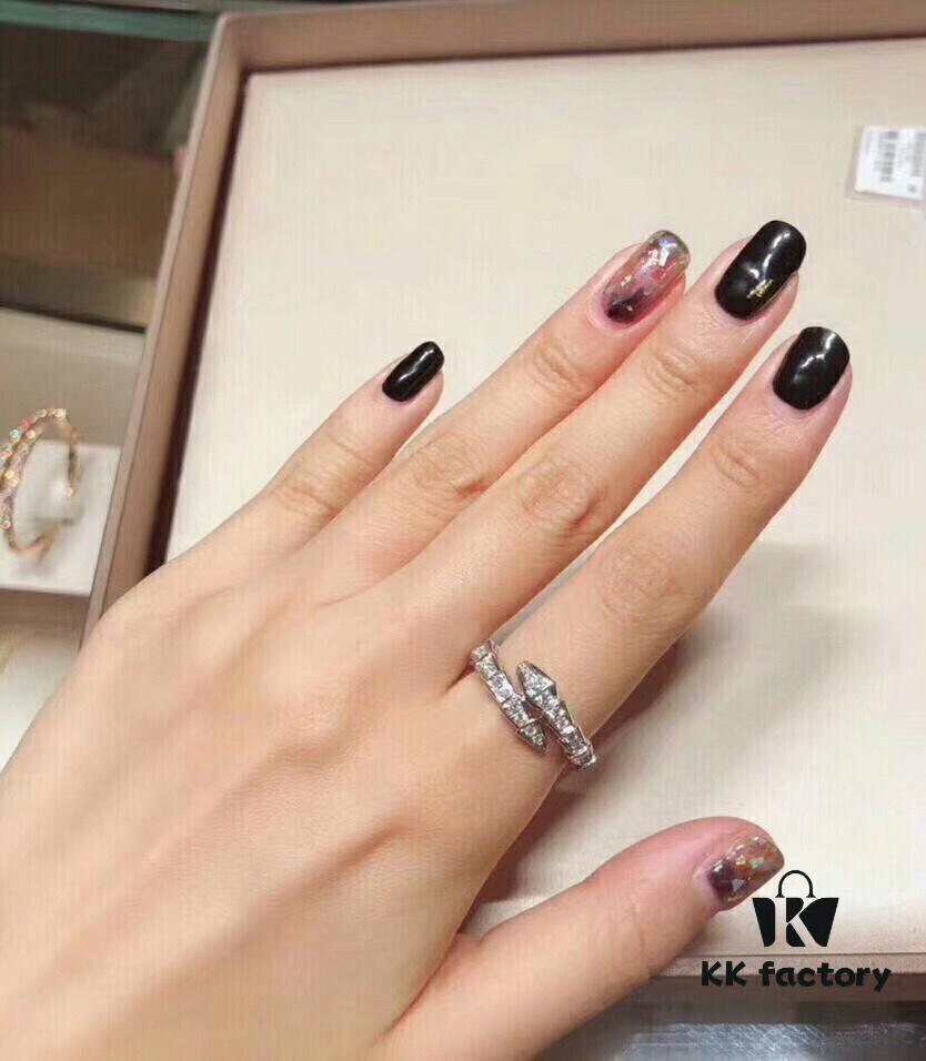 692fc59d99f2d84055c88a23 BVLGARI New Narrow Serpenti Snake Ring