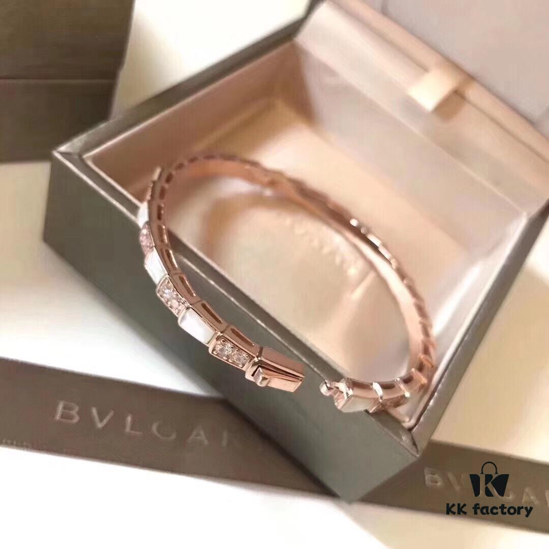692fc5af99f2d84055c88a44 Hot In Stock Natural Shell Bracelet BVLGARI Classic Revival Bulgari Snake Bracelet Elegant and Sensual Line Design Adorned with Sparkling Diamonds Diamond-Like Luxury 925 Sterling Silver Thick Gold Plated Natural Mother of Pearl Original Logo Engraving Exquisite and Luxurious Perfect Interpretation