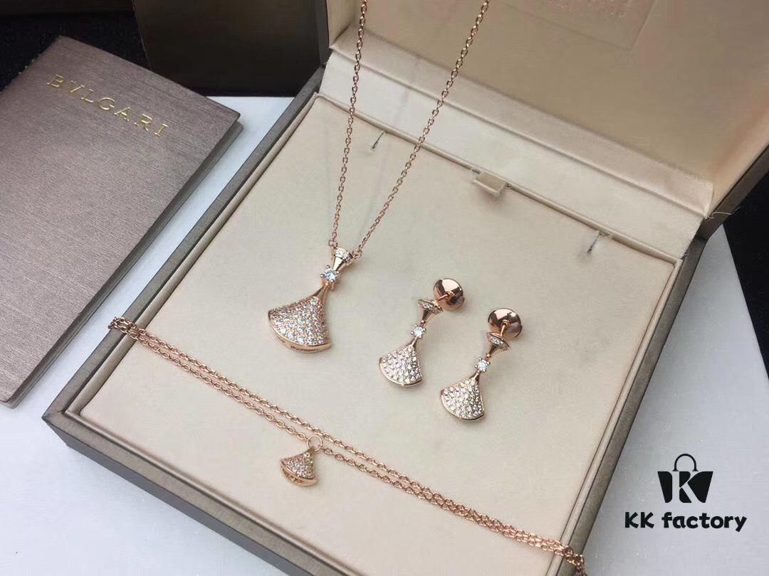692fc5b999f2d84055c88a50 Top-Tier Replica BVLGARI Diva Series Fan-Shape Full Diamond Set: Dress Necklace, Bracelet, and Earrings - Luxury Custom Design in 18K Rose Gold/White Gold Plated Pure Silver with 925 Sterling Silver Anti-Allergy Ear Posts