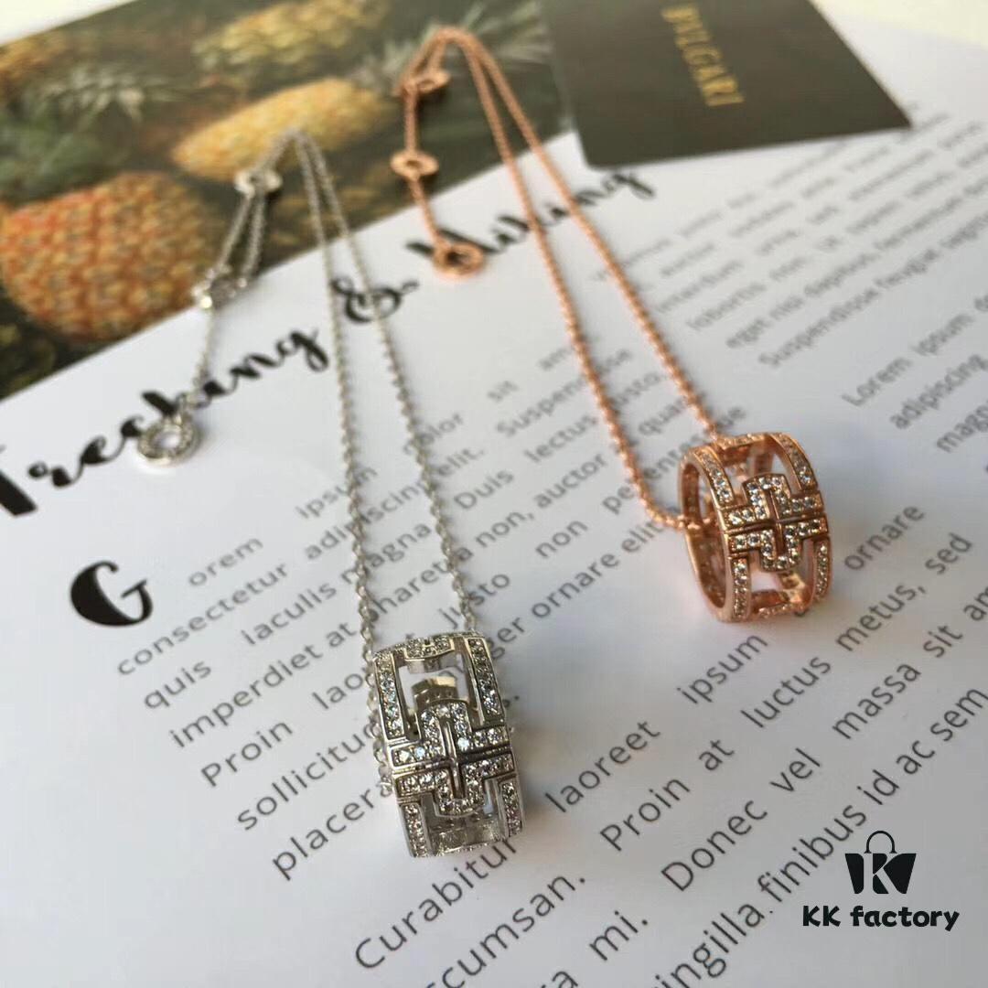 692fc5c699f2d84055c88a61 BVLGARI-Inspired Rectangular Link Necklace with 'Return' Motif – New Series Symbolizing Rebirth and Renewal