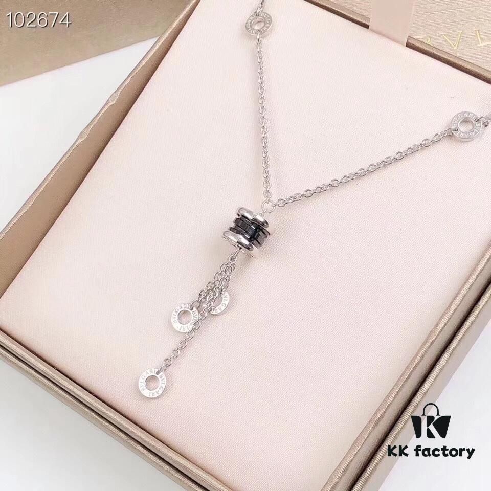 692fc5d299f2d84055c88a72 BVLGARI / B.zero1 Black Ceramic Necklace