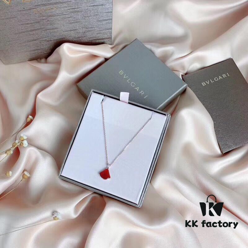 692fc60499f2d84055c88ab7 Bvlgari Silver Edition Pendant Necklace, 925 Sterling Silver with 18K Gold Plating and Natural Mother-of-Pearl