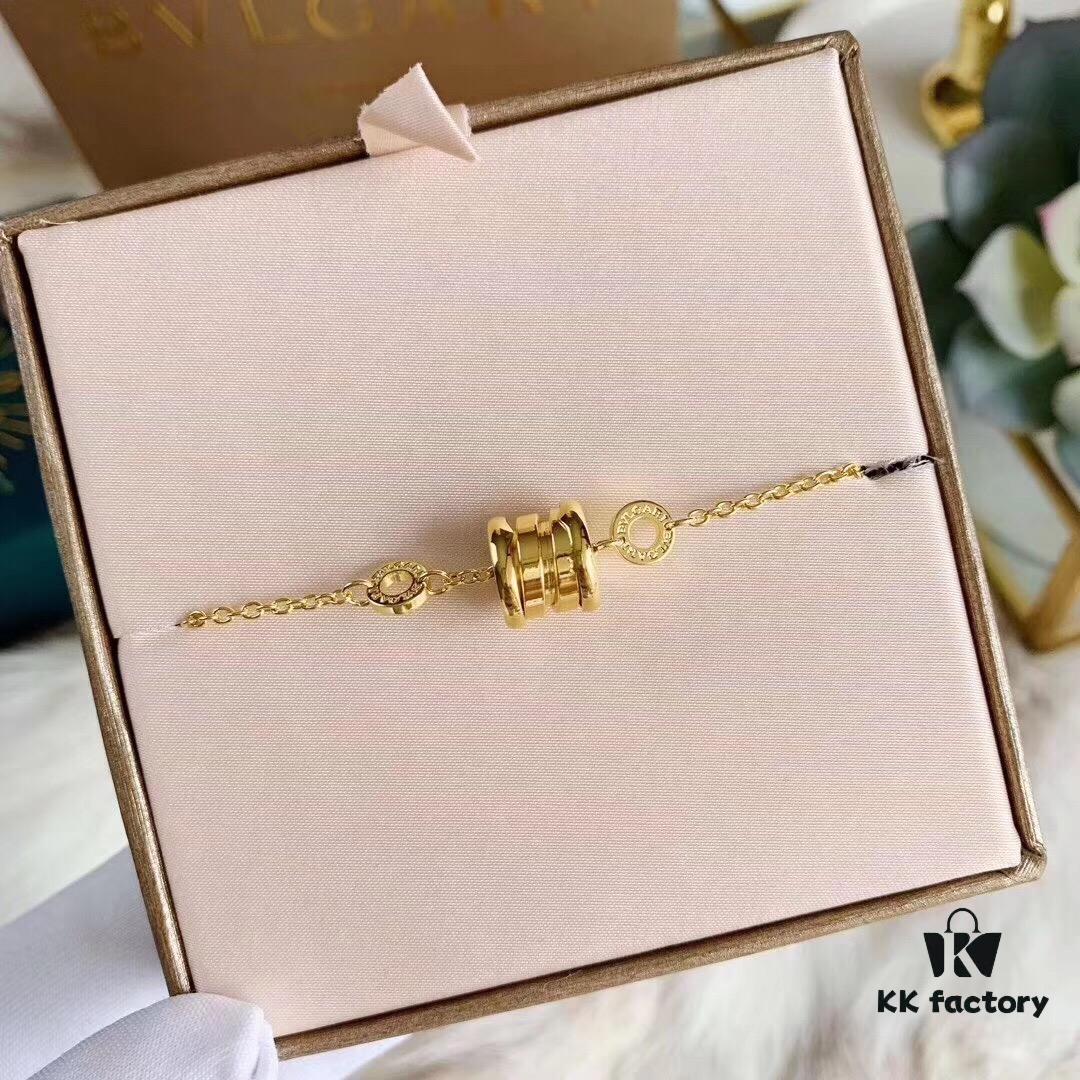692fc62199f2d84055c88aed BVLGARI Bulgari Spring Bracelet - A Simple and Elegant Design That Exudes Confidence