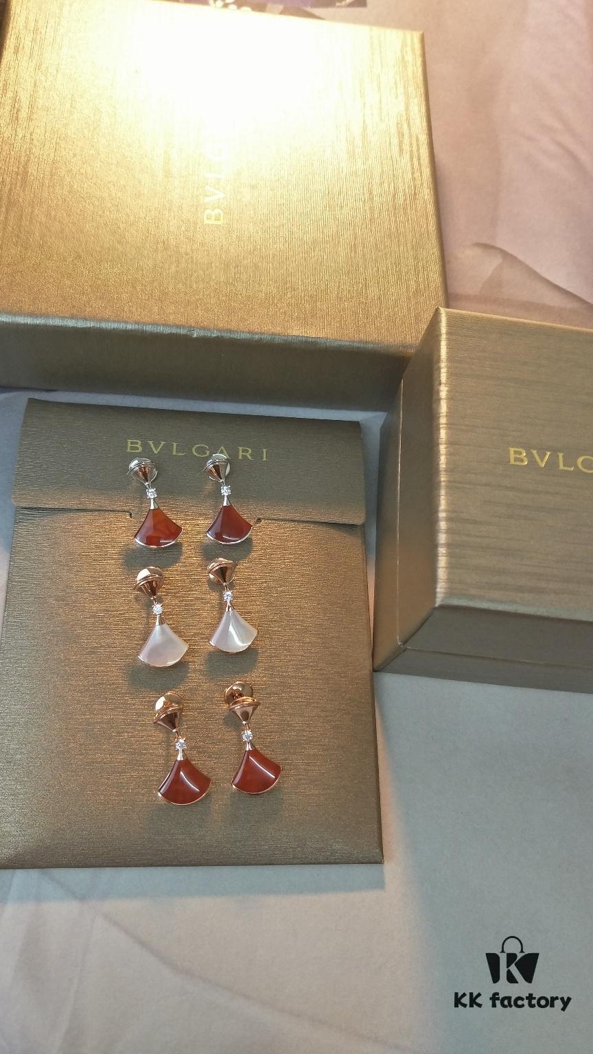 BVLGARI DIVA White Mother-of-Pearl and Red Carnelian Earrings (Diamond-Free Version)